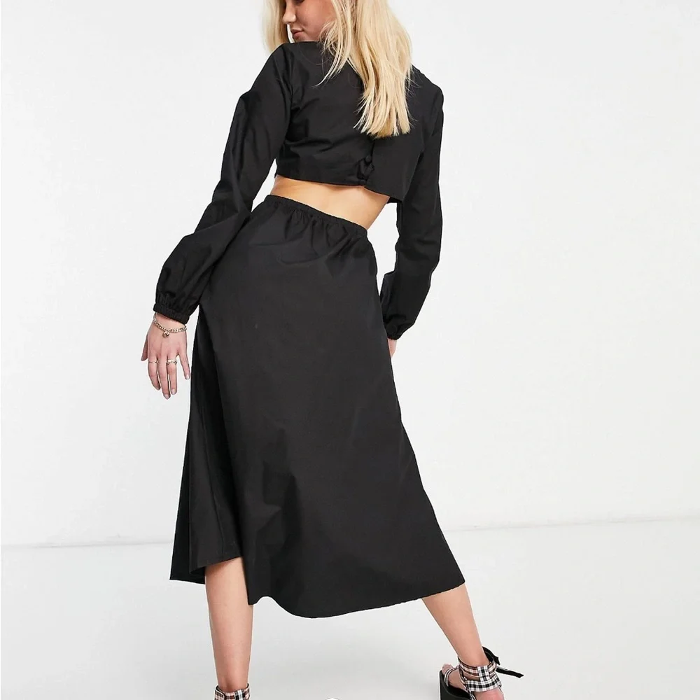 Midi dress with cut out sides - Picture 2 of 6